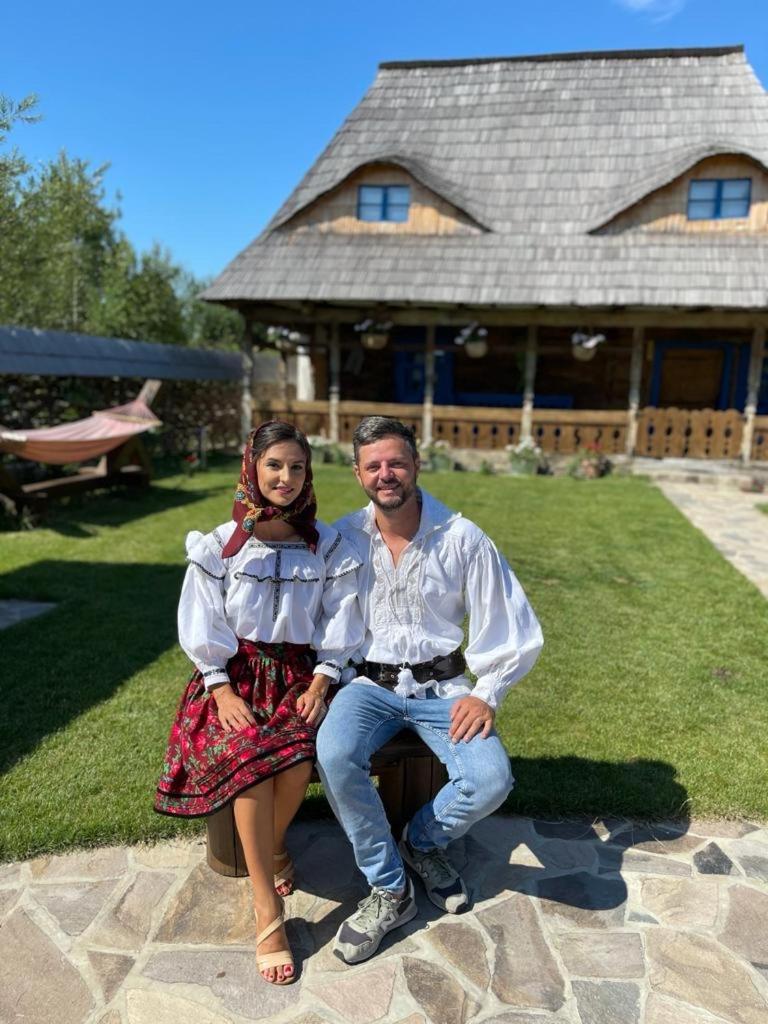 Casa Colt Din Maramures - Old Traditional House Ocna Şugatag Eksteriør billede